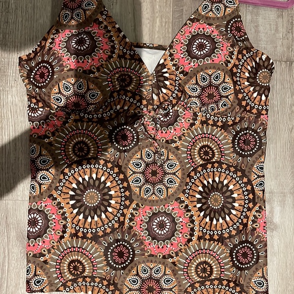 Two piece bathing suit (soft cup and adjustable straps) only worn once - Picture 5 of 5